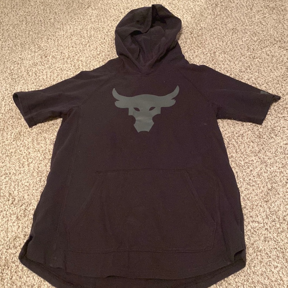 boys under armour hooded tshirt